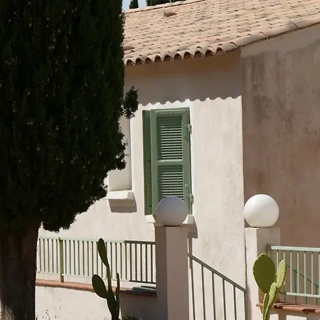 Residenza L 'alivetu Aparthotel 3*