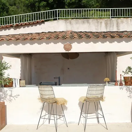 Residenza L 'alivetu Aparthotel 4*