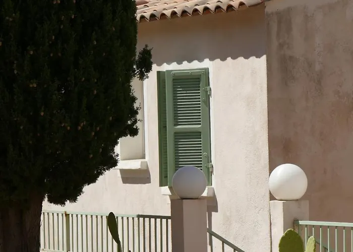 Residenza L 'alivetu Aparthotel 4*