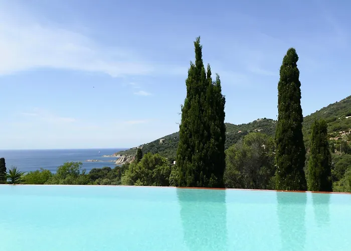 Residenza L 'alivetu Aparthotel 4*