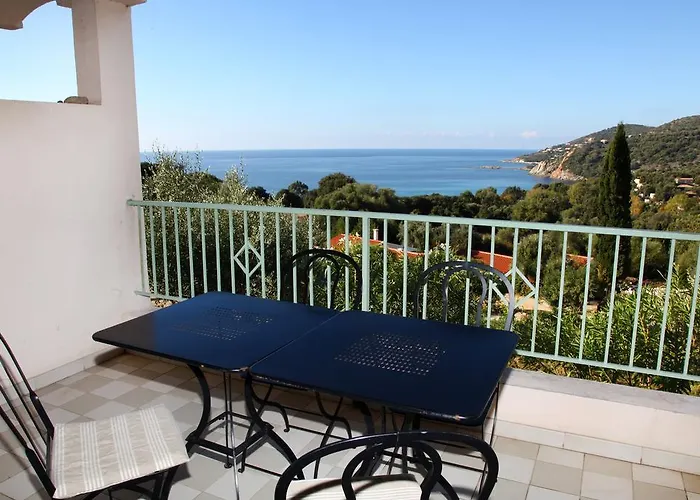 Aparthotel Residenza L 'alivetu 4*